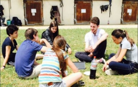 Apéritif chaleureux et convivial à l’écurie MGD :)